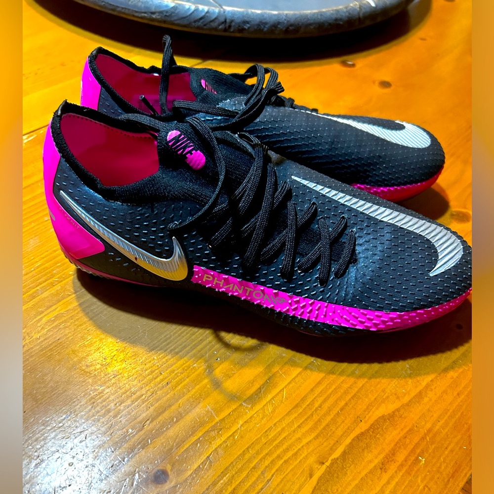 NIKE KIDS PHANTOM GT PRO FG BLACK/METALLIC SILVER